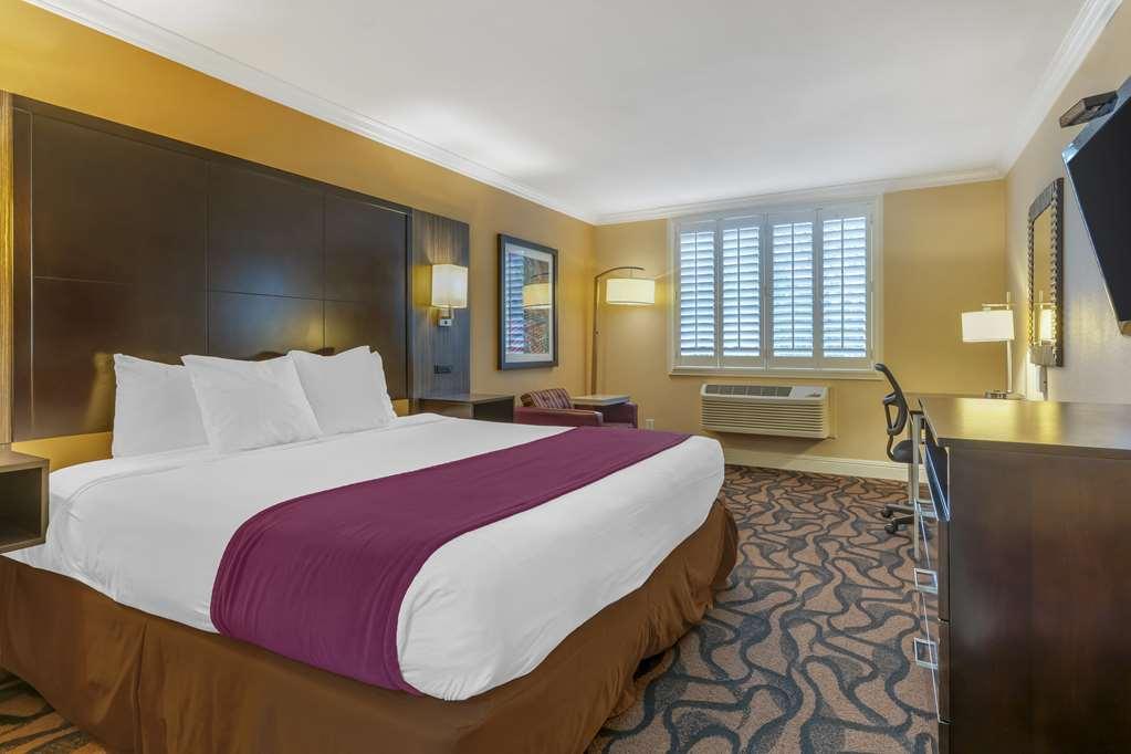 Best Western Plus Airport Plaza San Jose Room photo