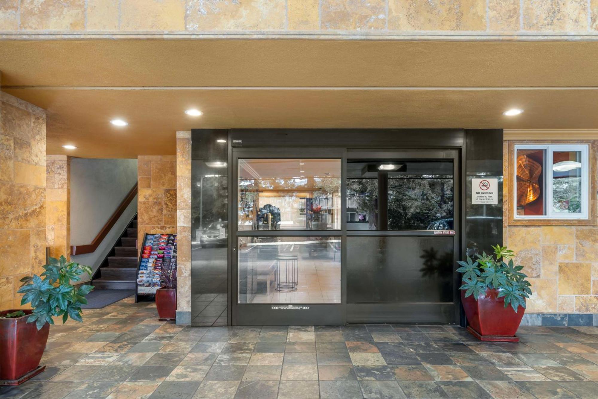 Best Western Plus Airport Plaza San Jose Exterior photo